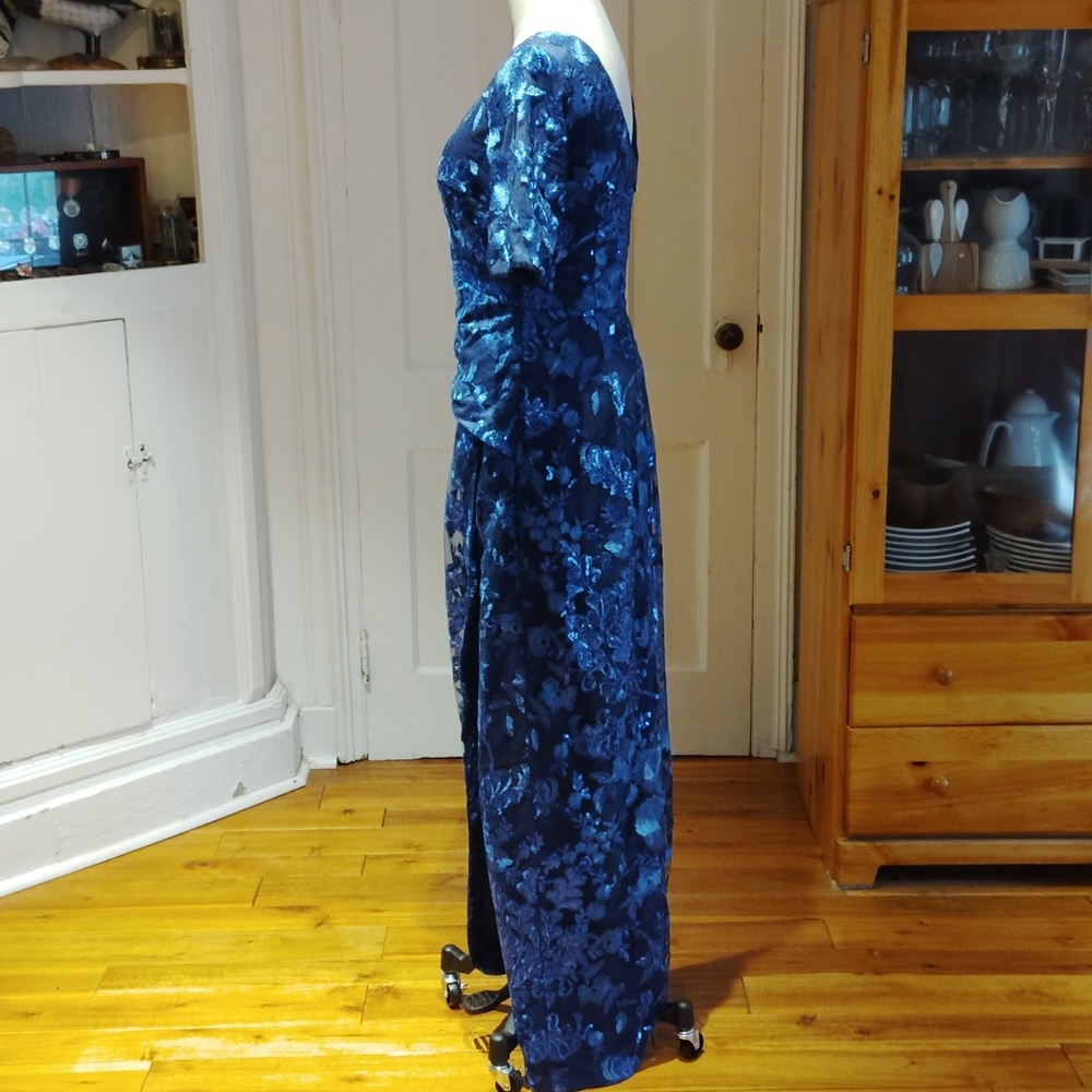 JS Collections "AYANA" Column Gown - Picture 8 of 16